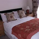 Park Dene Only بيت ضيافة 4*