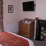 Park Dene Only 4* ويتبي